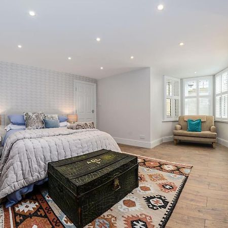 Apartment West With Free Parking Whitby Luaran gambar