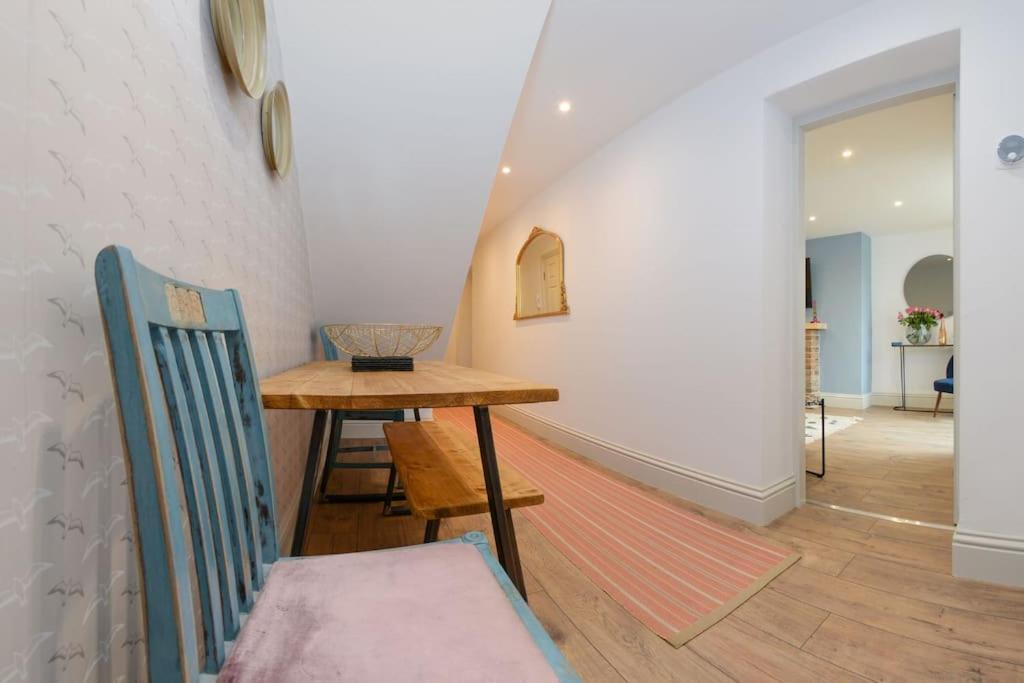 Apartment West With Free Parking Whitby Luaran gambar