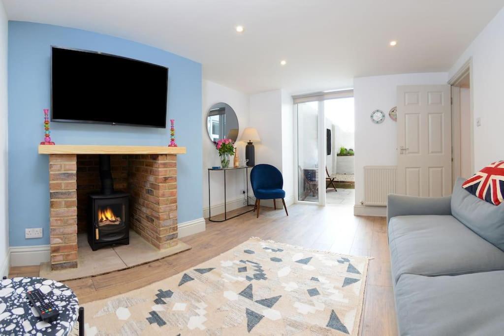Apartment West With Free Parking Whitby Luaran gambar